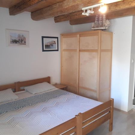 Apartmani Sanja Šibenik Eksteriør bilde